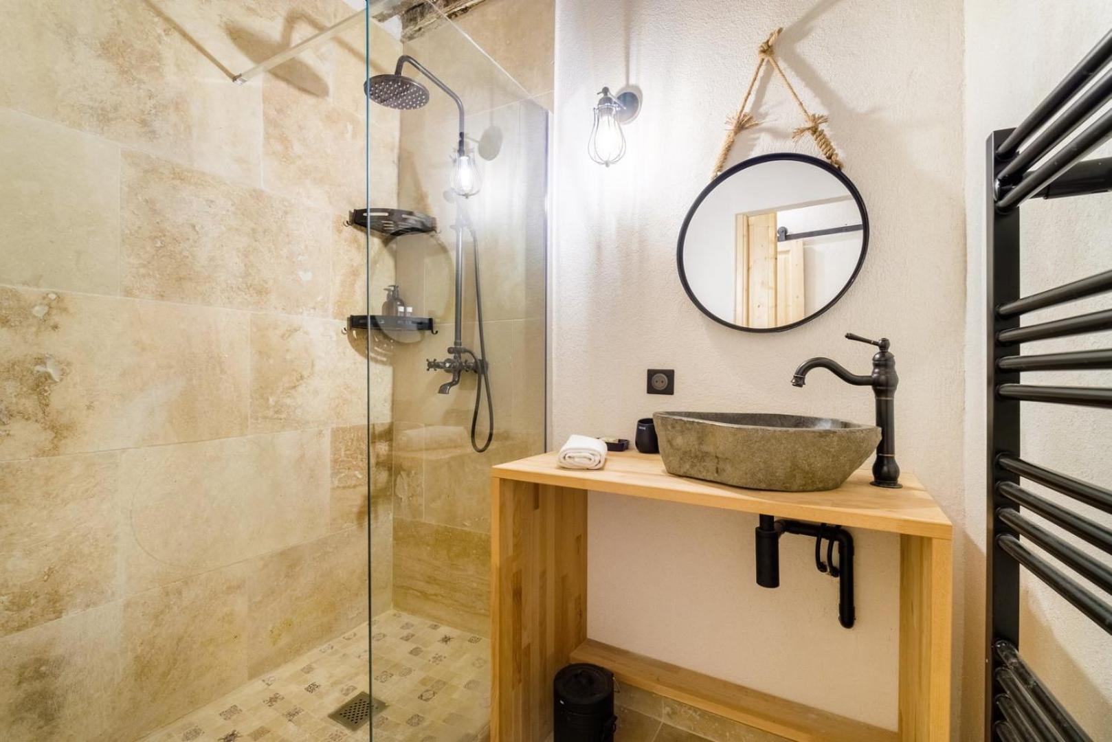 Appartement Paul De Vence : Le Charme De L'atypique